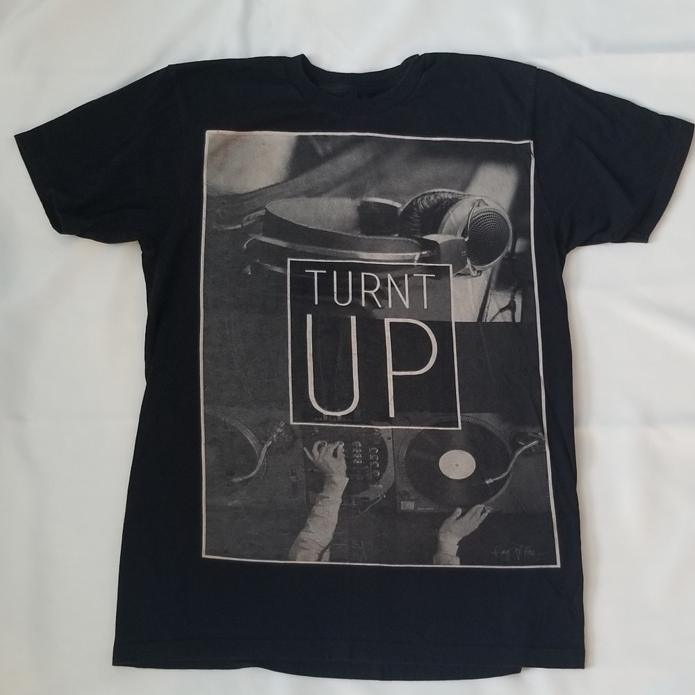 Mens Turnt Up DJ tshirt sz Medium